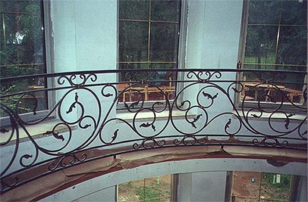 Кованый балкон