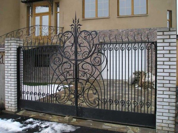 Кованые ворота
