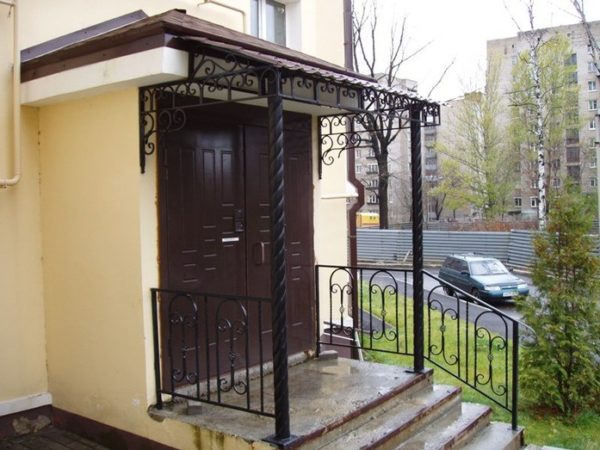 кованая входная группа